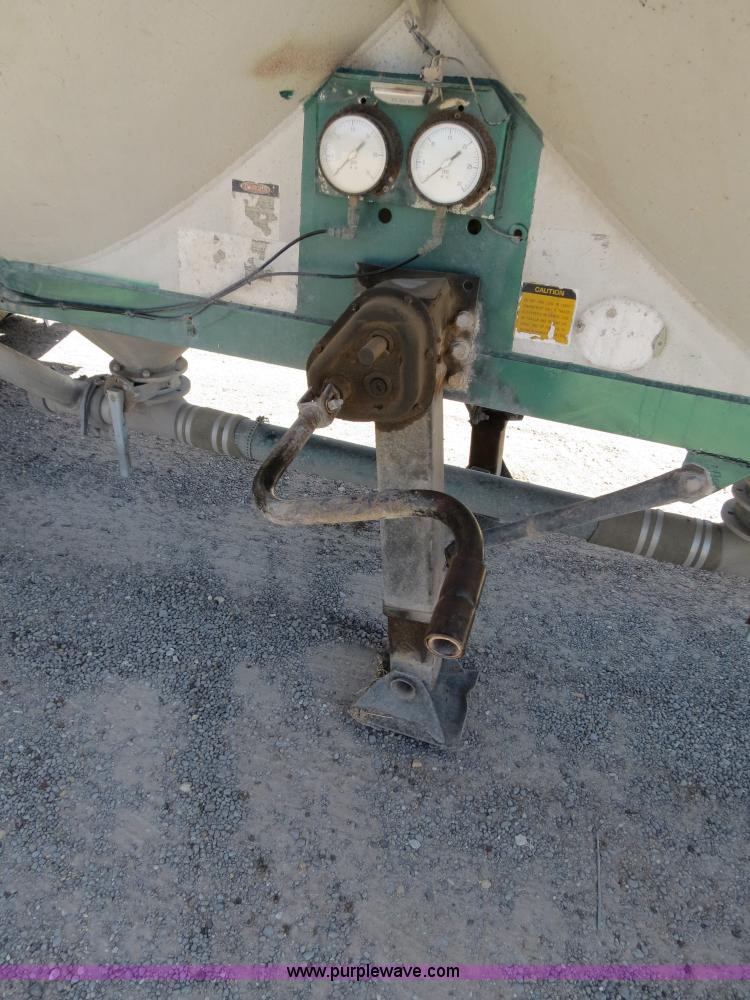 image for item B2295 1971 Fruehauf 40' aluminum pneumatic dry bulk trailer