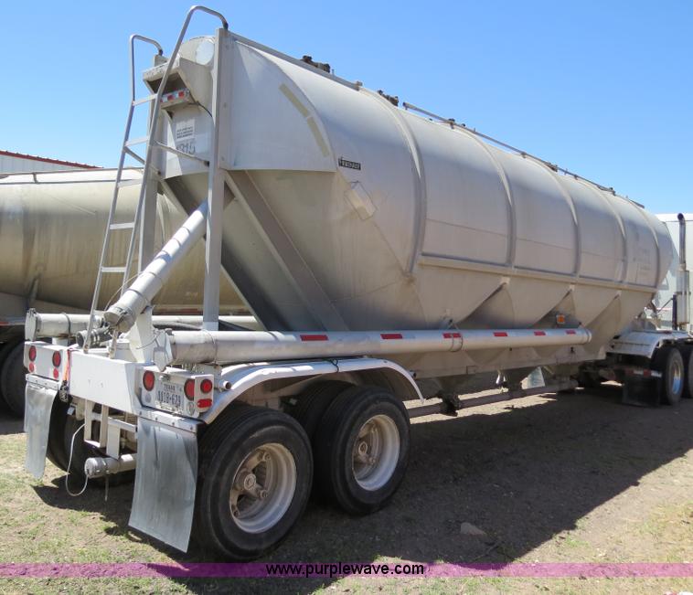 image for item B2296 1970 Fruehauf 40' aluminum pneumatic dry bulk trailer