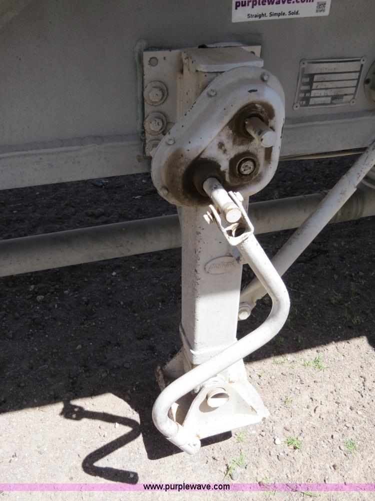 image for item B2296 1970 Fruehauf 40' aluminum pneumatic dry bulk trailer