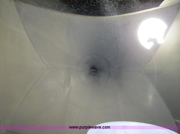 image for item B2296 1970 Fruehauf 40' aluminum pneumatic dry bulk trailer