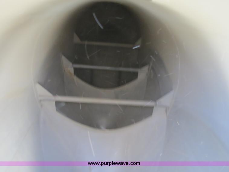 image for item B2296 1970 Fruehauf 40' aluminum pneumatic dry bulk trailer