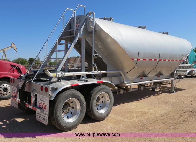 image for item B2297 2011 EXA 42' pneumatic dry bulk trailer