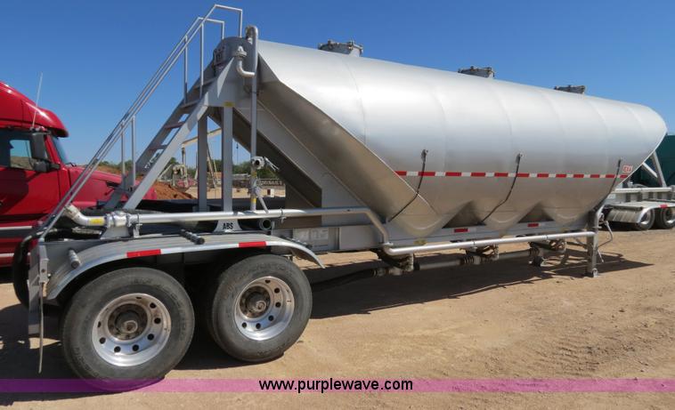 image for item B2297 2011 EXA 42' pneumatic dry bulk trailer