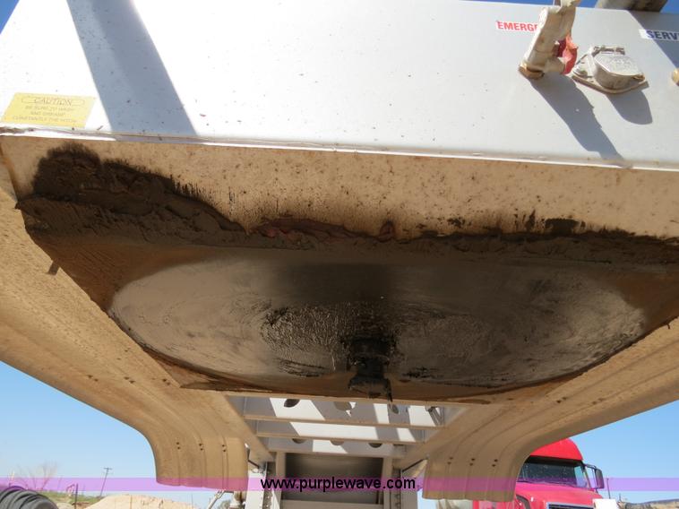 image for item B2297 2011 EXA 42' pneumatic dry bulk trailer