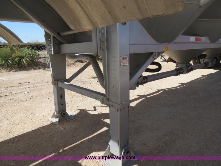 image for item B2297 2011 EXA 42' pneumatic dry bulk trailer