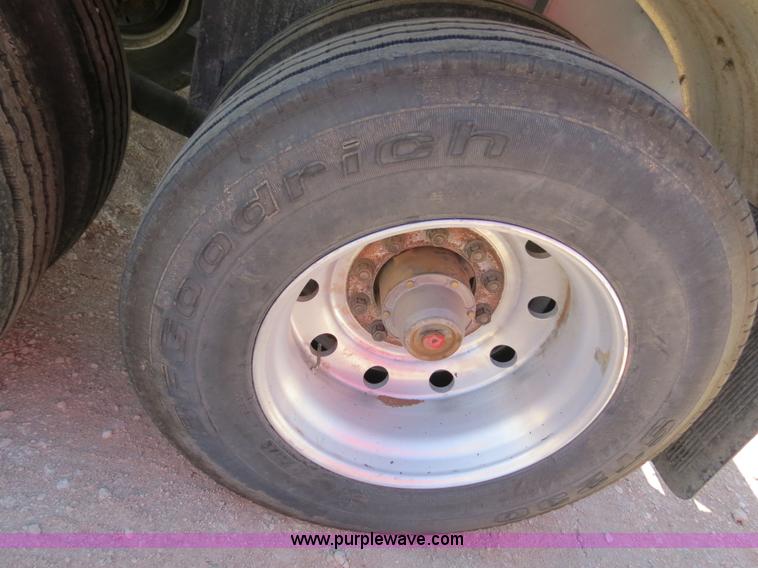 image for item B2297 2011 EXA 42' pneumatic dry bulk trailer