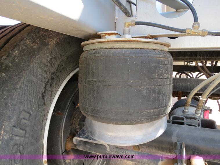 image for item B2297 2011 EXA 42' pneumatic dry bulk trailer