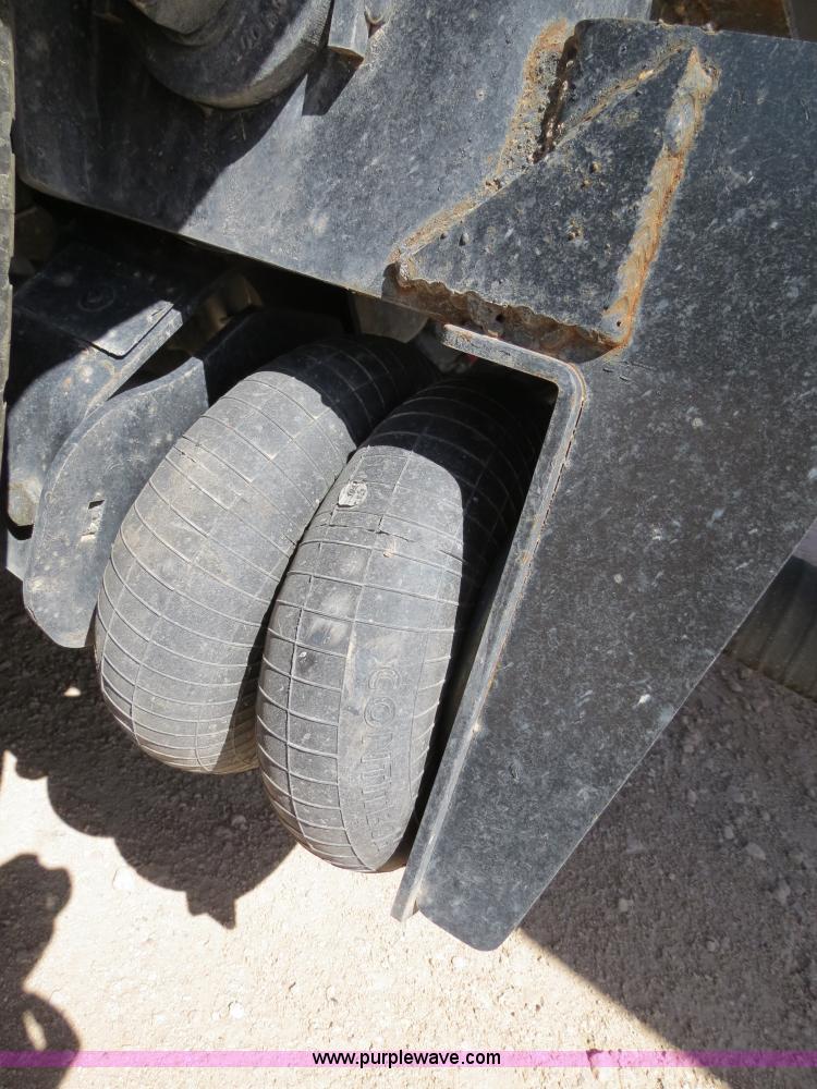 image for item B2297 2011 EXA 42' pneumatic dry bulk trailer