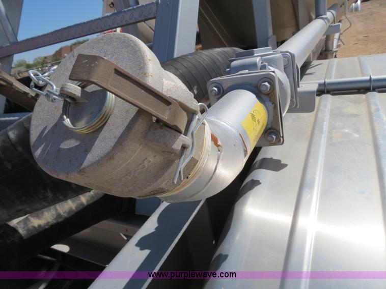 image for item B2297 2011 EXA 42' pneumatic dry bulk trailer