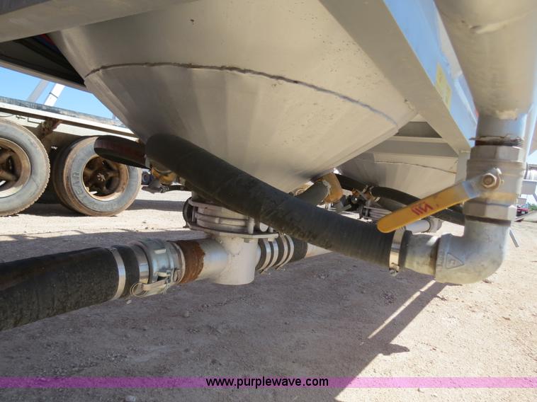 image for item B2297 2011 EXA 42' pneumatic dry bulk trailer