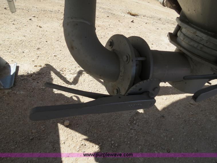 image for item B2297 2011 EXA 42' pneumatic dry bulk trailer