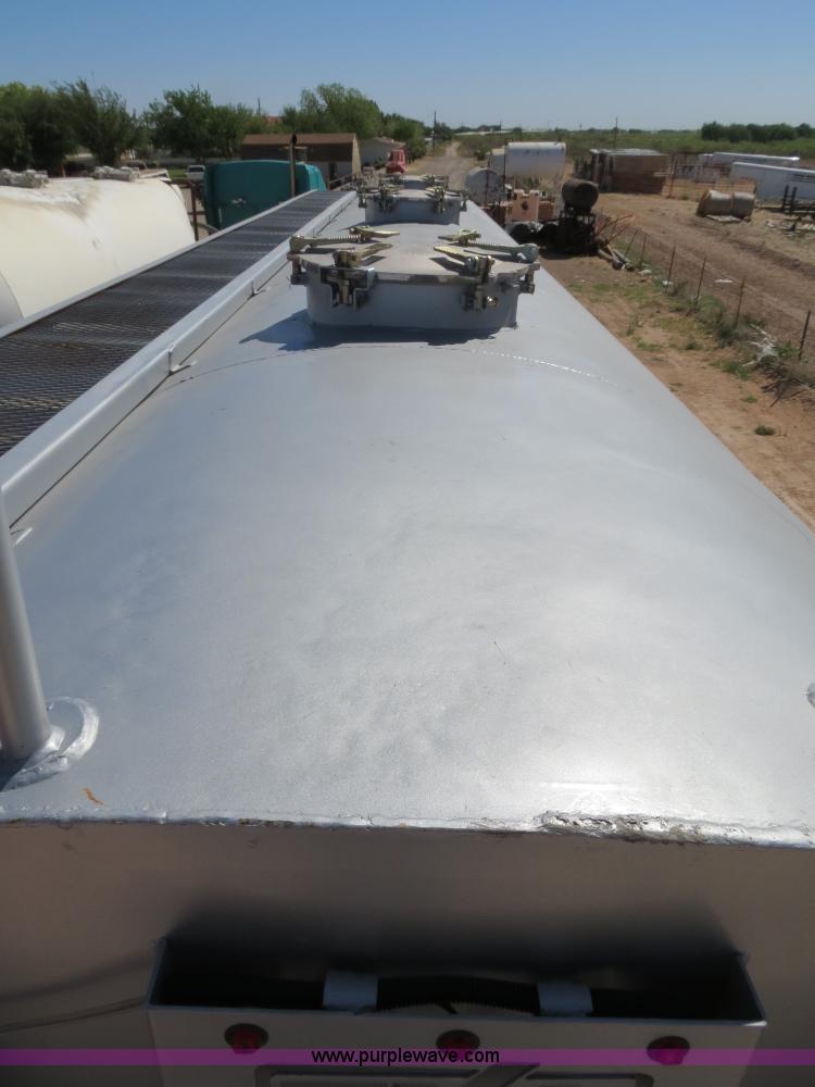 image for item B2297 2011 EXA 42' pneumatic dry bulk trailer