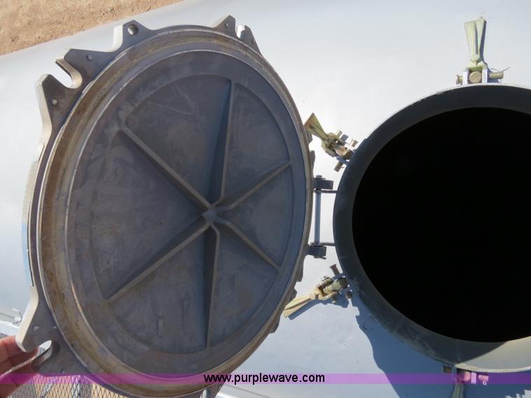 image for item B2297 2011 EXA 42' pneumatic dry bulk trailer