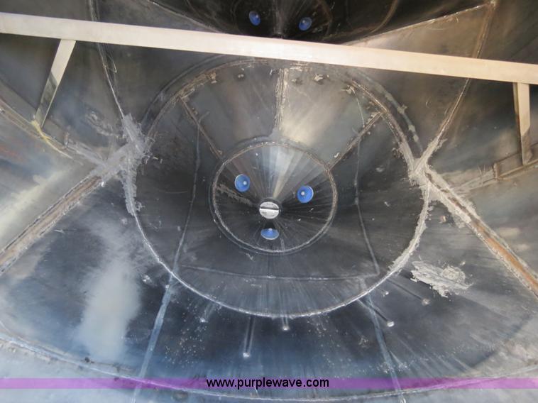 image for item B2297 2011 EXA 42' pneumatic dry bulk trailer