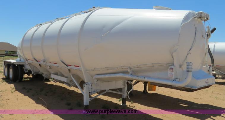 image for item B2298 1965 Fruehauf 40' aluminum pneumatic dry bulk trailer