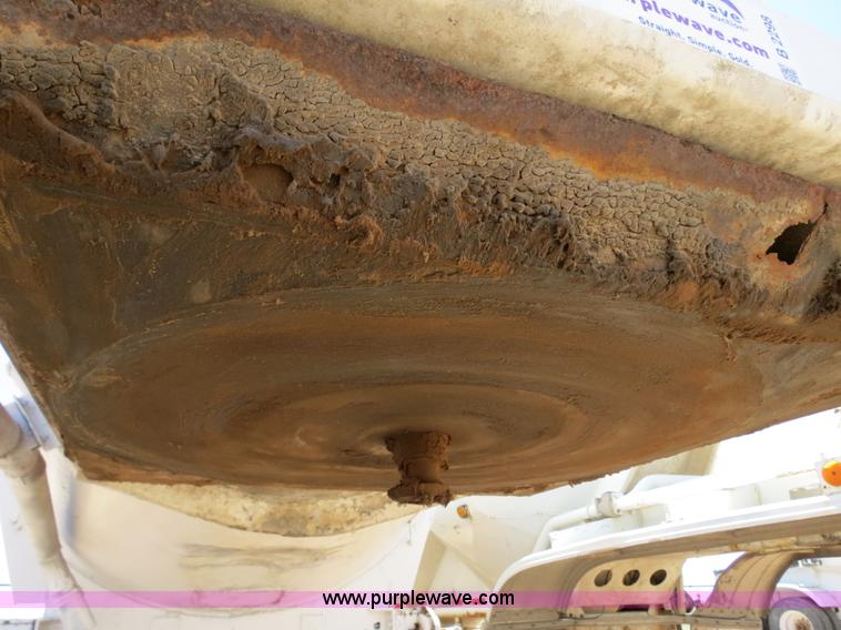 image for item B2298 1965 Fruehauf 40' aluminum pneumatic dry bulk trailer