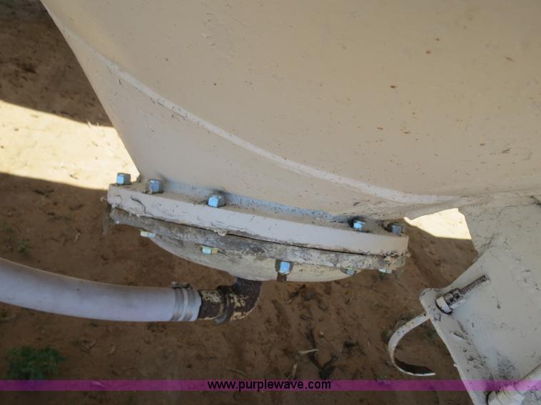 image for item B2298 1965 Fruehauf 40' aluminum pneumatic dry bulk trailer