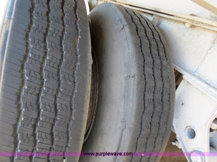 image for item B2298 1965 Fruehauf 40' aluminum pneumatic dry bulk trailer