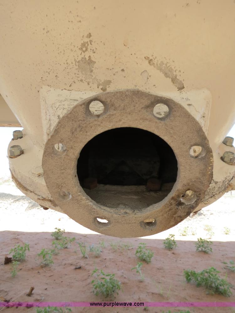 image for item B2298 1965 Fruehauf 40' aluminum pneumatic dry bulk trailer