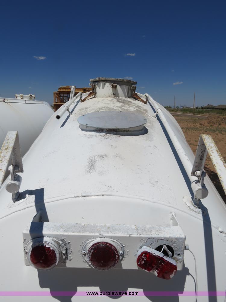 image for item B2298 1965 Fruehauf 40' aluminum pneumatic dry bulk trailer