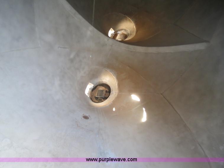 image for item B2298 1965 Fruehauf 40' aluminum pneumatic dry bulk trailer