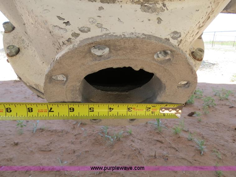 image for item B2298 1965 Fruehauf 40' aluminum pneumatic dry bulk trailer