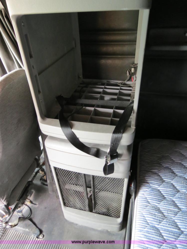 image for item B2299 2005 Freightliner Century Class S/T semi truck