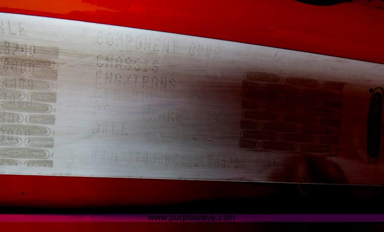 image for item B2299 2005 Freightliner Century Class S/T semi truck