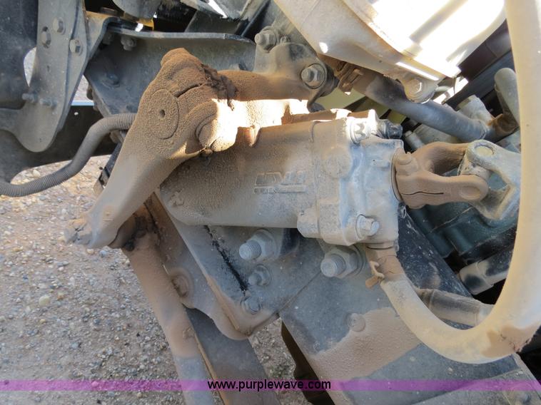 image for item B2300 2006 Freightliner Columbia semi truck