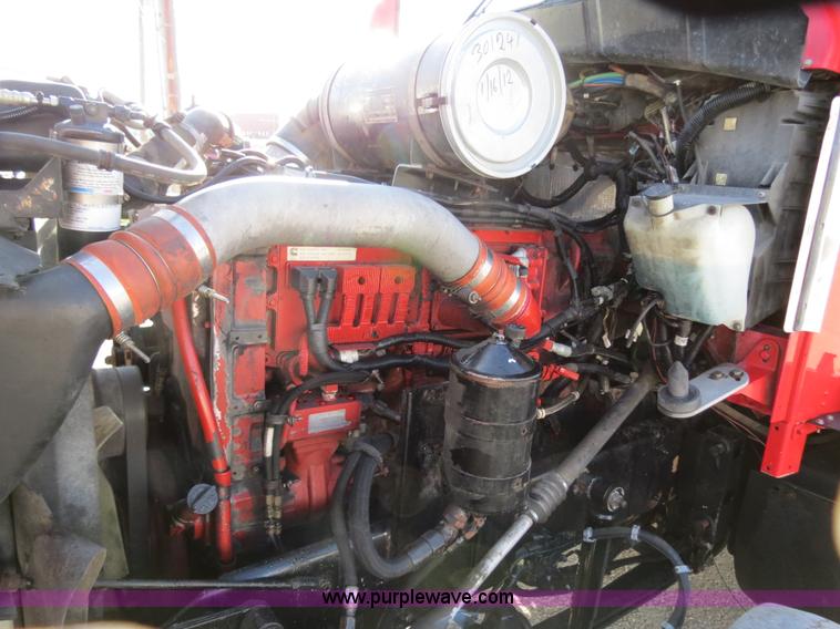 image for item B2310 2003 Kenworth T600 semi truck