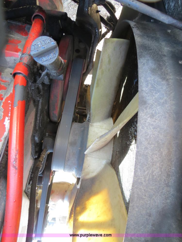 image for item B2310 2003 Kenworth T600 semi truck