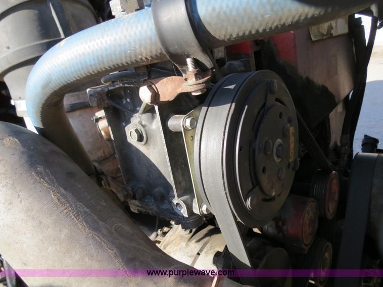 image for item B2310 2003 Kenworth T600 semi truck