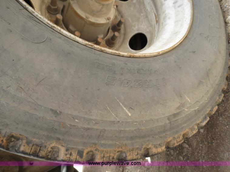 image for item B2352 1974 Fruehauf aluminum pneumatic dry bulk trailer