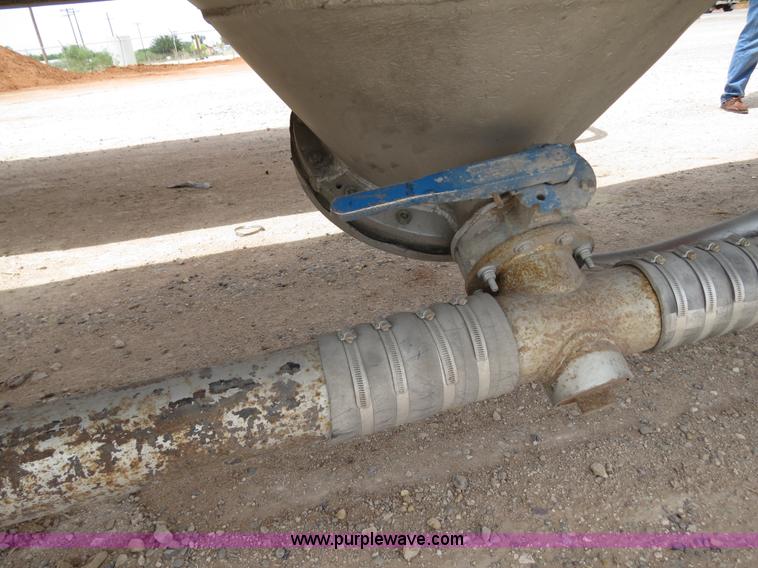 image for item B2352 1974 Fruehauf aluminum pneumatic dry bulk trailer