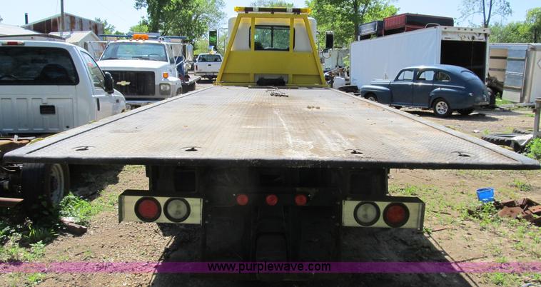 image for item B2691 1997 Peterbilt 330 roll back truck