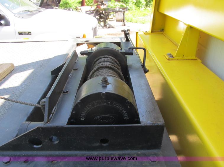 image for item B2691 1997 Peterbilt 330 roll back truck