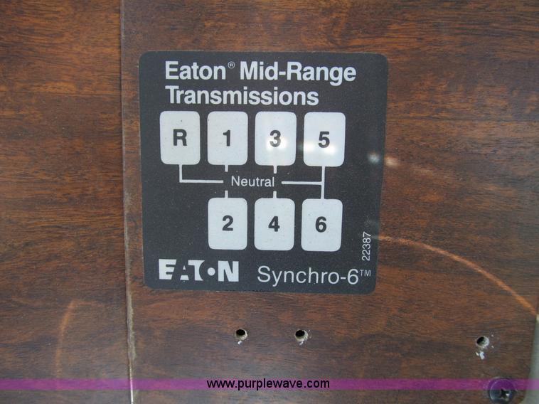 image for item B2691 1997 Peterbilt 330 roll back truck