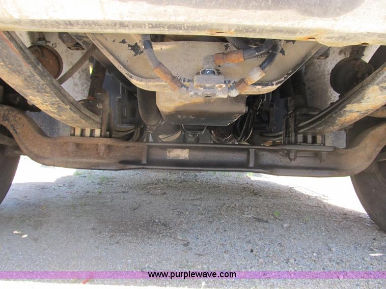 image for item B2691 1997 Peterbilt 330 roll back truck