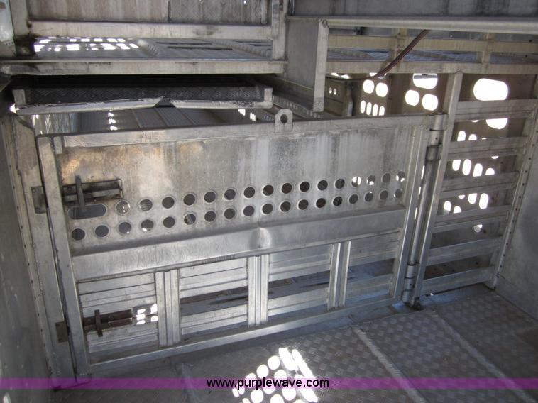 image for item B3213 1995 Barrett 50' livestock trailer