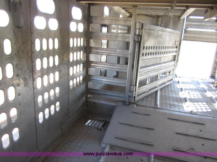 image for item B3213 1995 Barrett 50' livestock trailer