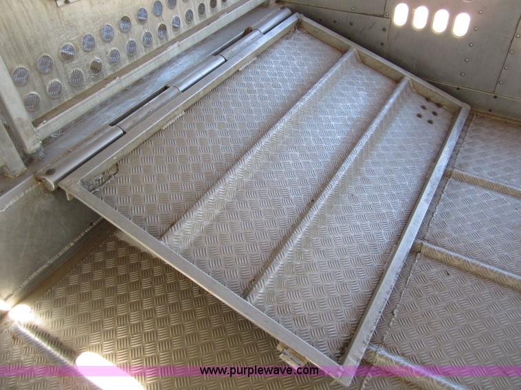 image for item B3213 1995 Barrett 50' livestock trailer