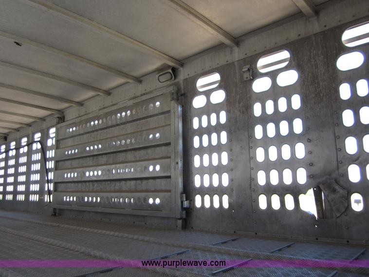 image for item B3213 1995 Barrett 50' livestock trailer