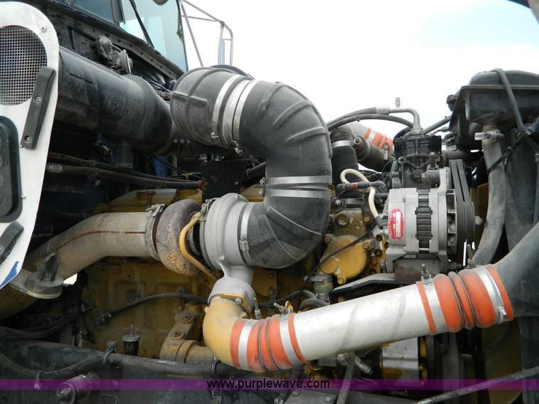 image for item B3652 1996 Kenworth Day Cab semi truck