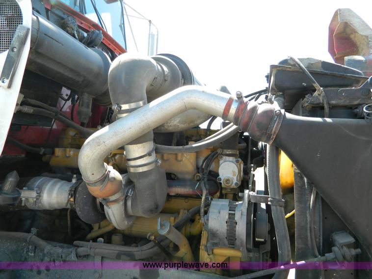 image for item B3654 1994 Kenworth T600 semi truck