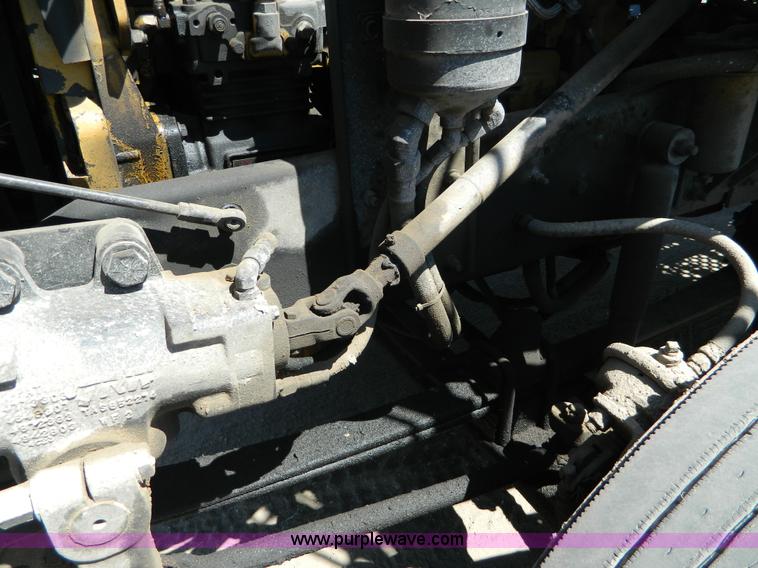 image for item B3654 1994 Kenworth T600 semi truck