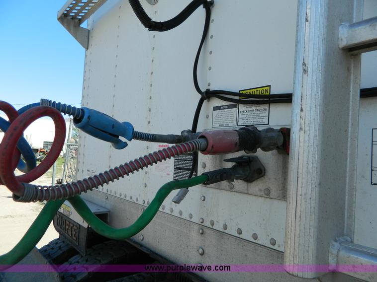 image for item B3654 1994 Kenworth T600 semi truck