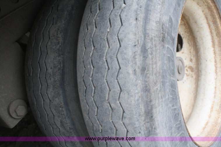 image for item B6533 2000 Stoughton 53' dry van trailer