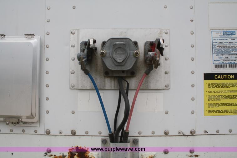 image for item B6533 2000 Stoughton 53' dry van trailer