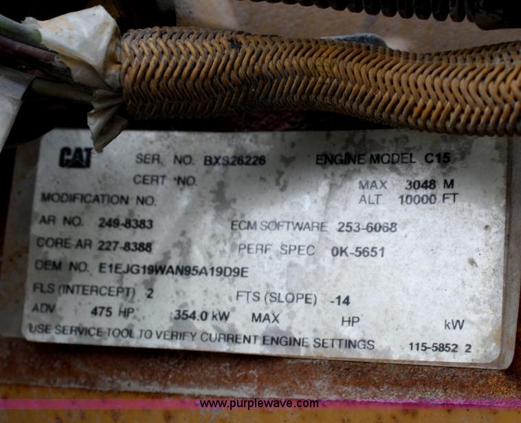 image for item B6575 2005 Peterbilt 379 semi truck