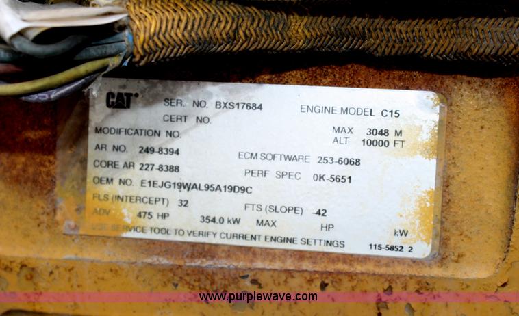 image for item B6576 2005 Peterbilt 379 semi truck